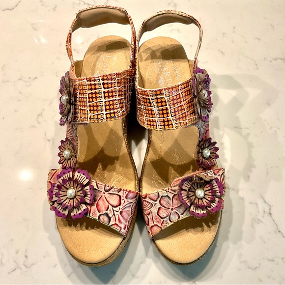 L’ ARTISTE Wedge Sandal - Picture 3 of 7